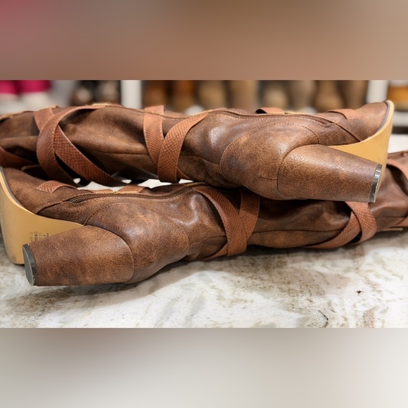 Michael Antonio Brown Faux Leather Belted Boots Size 9 – 20” Shaft 3.75”Heel EUC - Picture 5 of 6